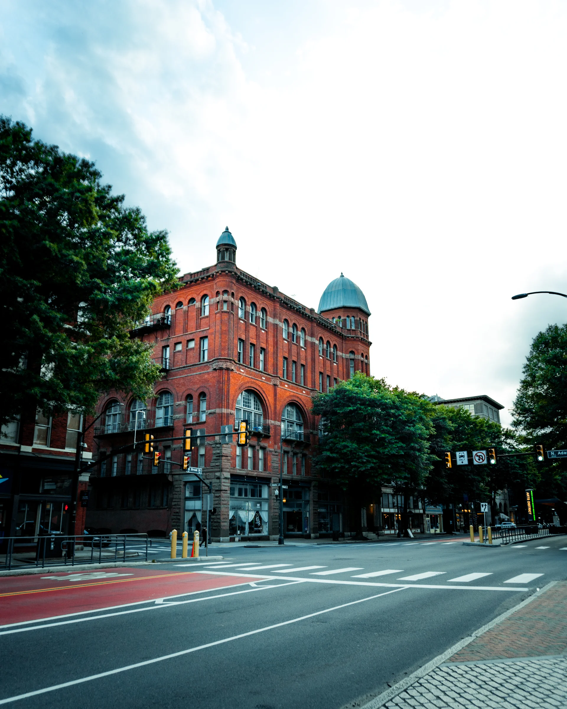 Victorian Corner Building, Downtown