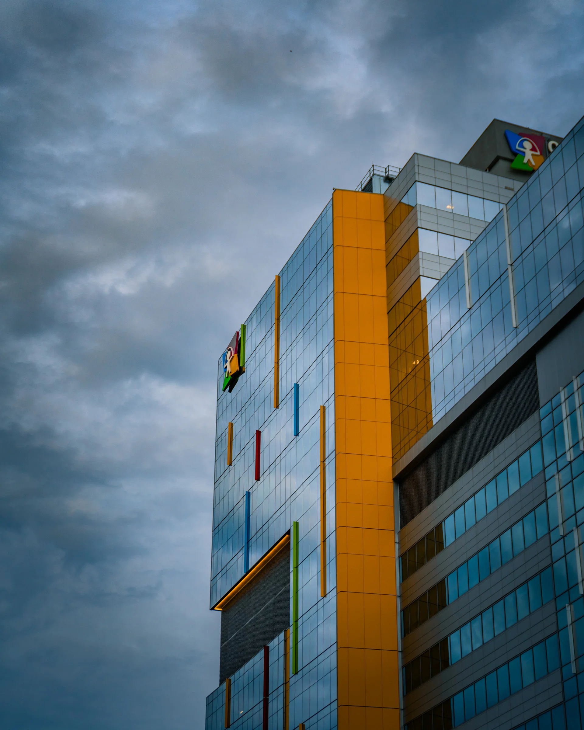 Children's Hospital of Richmond — Color Tower